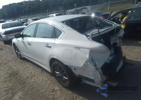 2015 Nissan Altima 2.5 S из США, поврежденный, VIN 1N4AL3AP9FN395354